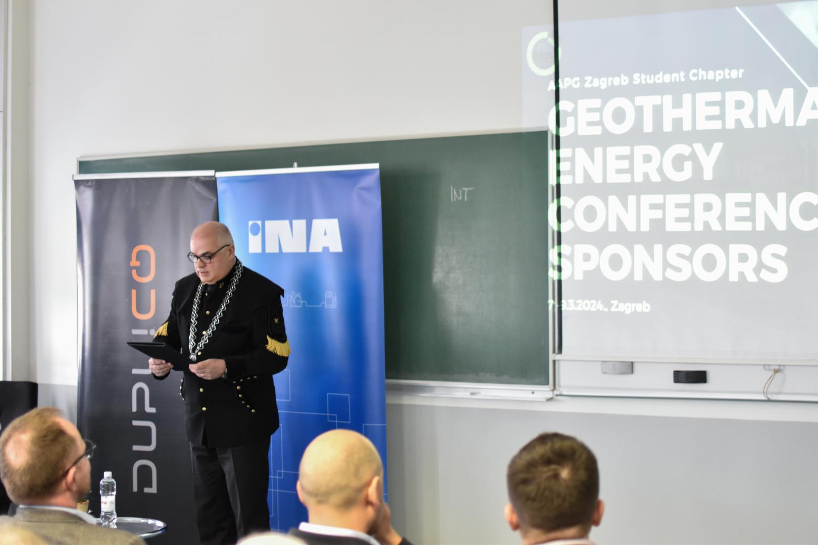 d30a5480b6739a9e6d80